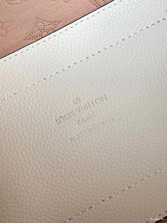 LOUIS VUITTON HINA PM 0803